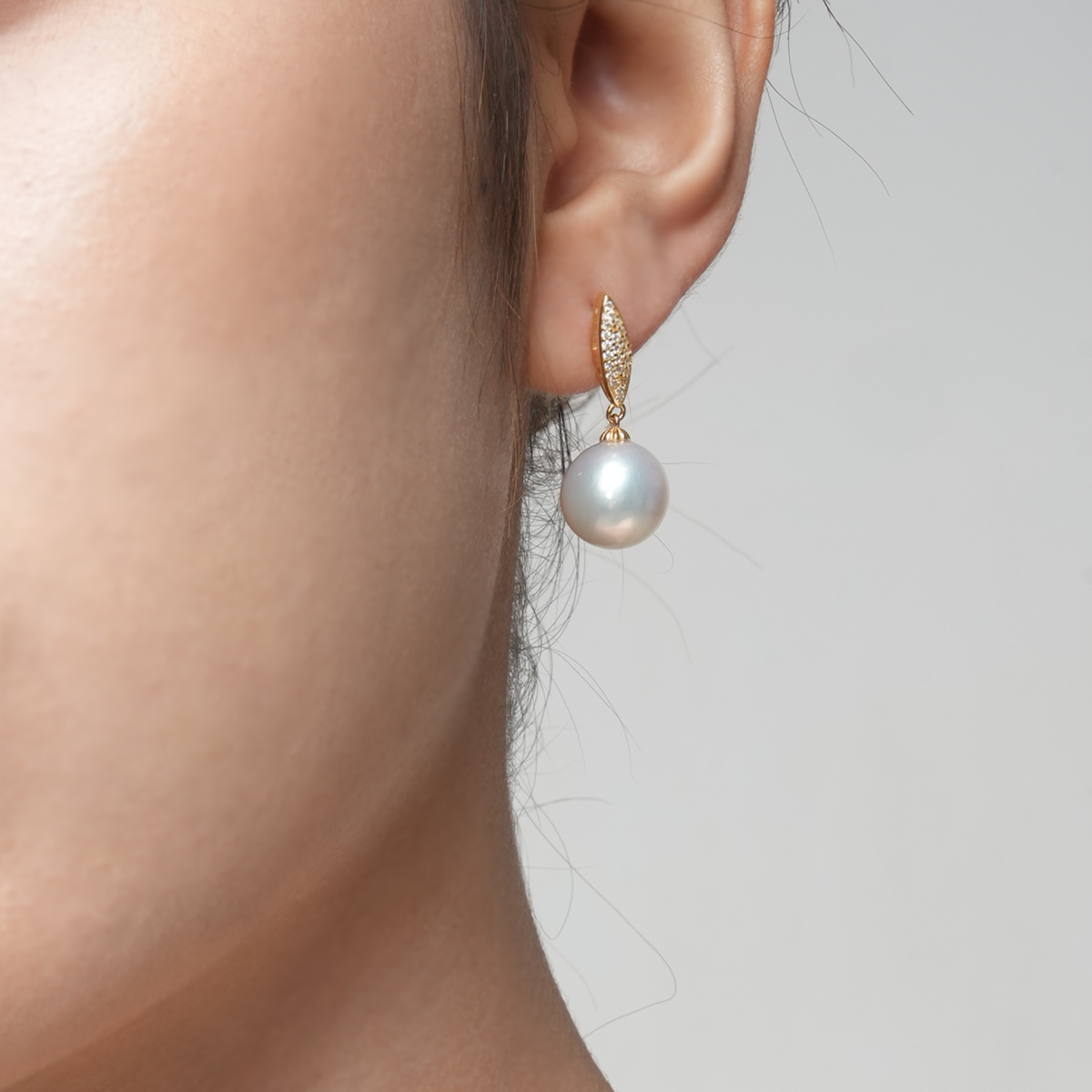 赛澳白-11-12mm白色淡水珍珠耳坠 淡水爱迪生 Pearl Earrings detail view