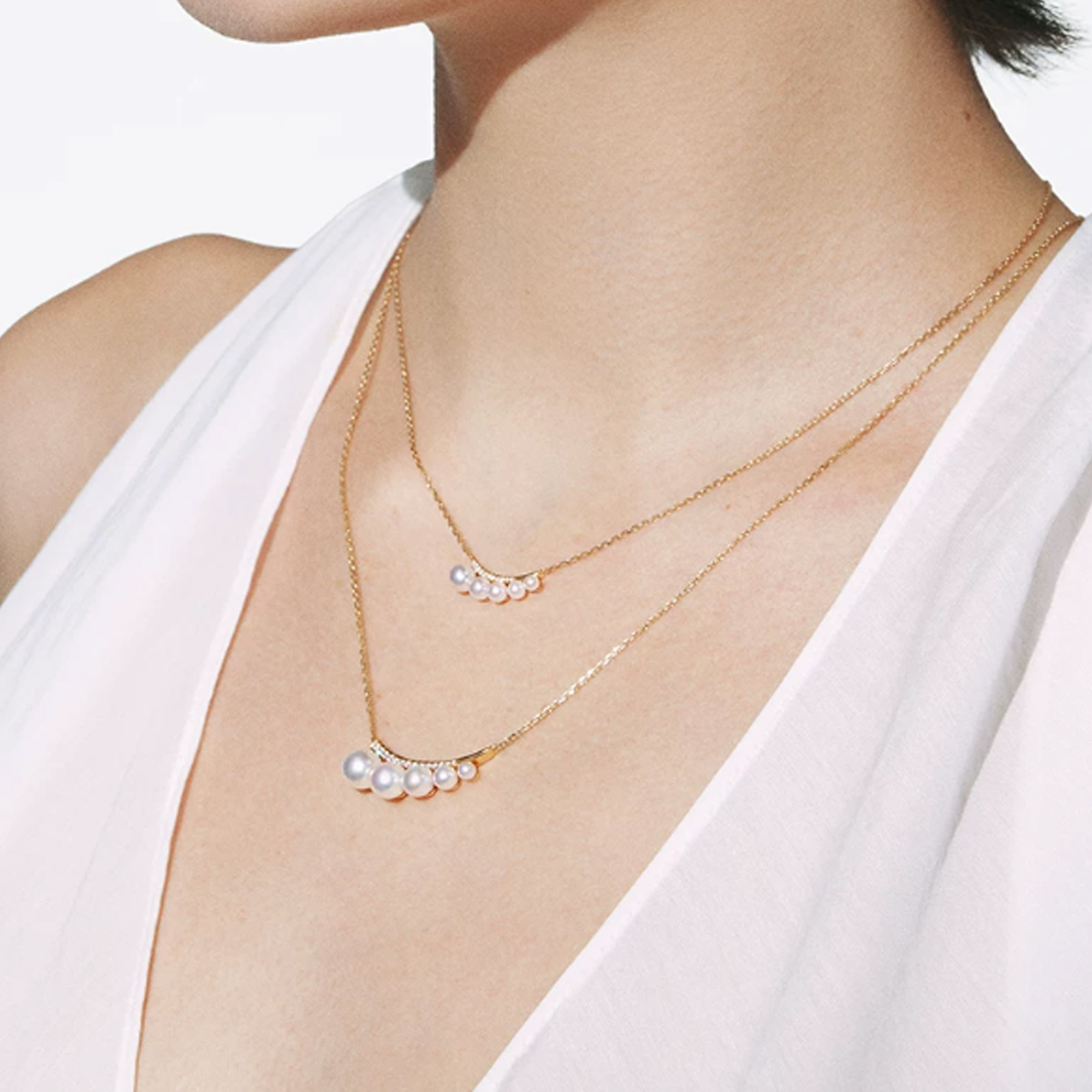 新月18K金Akoya海水珍珠项链钻石吊坠 Freshwater Pearl Necklace detail view